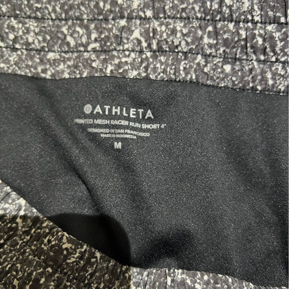 Athleta Printed Mesh Racer Run Shorts Black Gray Size Medium - Picture 5 of 7